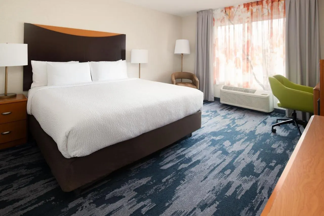 Fairfield Inn & Suites By Marriott Portland Airport Hotel